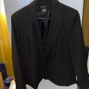 Black and white blazer with button. Size 12